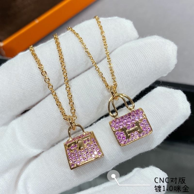 H**me5 necklaces